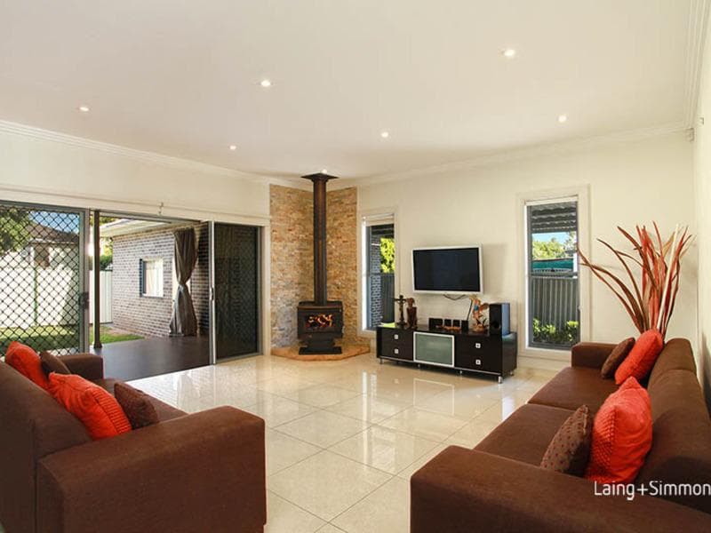 1207/63																										Crown Street
														
								Woolloomooloo, NSW 2011, Guildford - Thumbnail 3