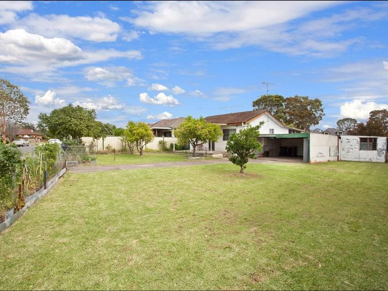 8/10																										Hythe St
														
								Mount Druitt, NSW 2770, Oxley Park - Thumbnail 3