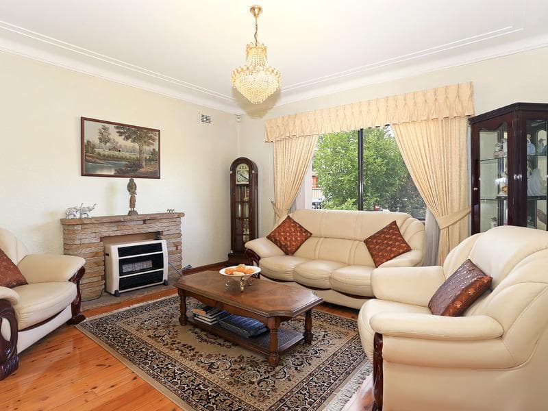 1207/63																										Crown Street
														
								Woolloomooloo, NSW 2011, Roselands - Thumbnail 3