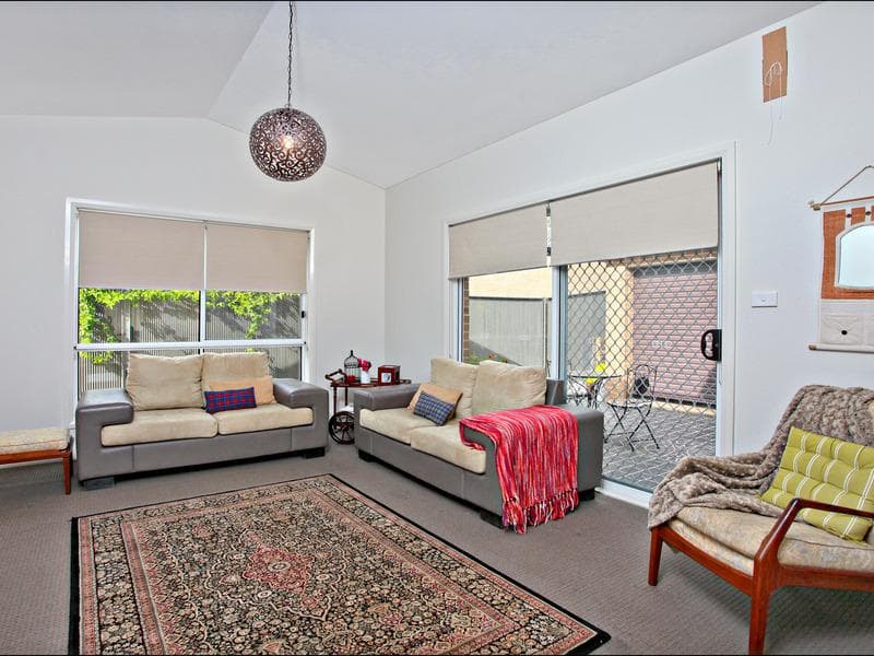 1207/63																										Crown Street
														
								Woolloomooloo, NSW 2011, Ropes Crossing - Thumbnail 6