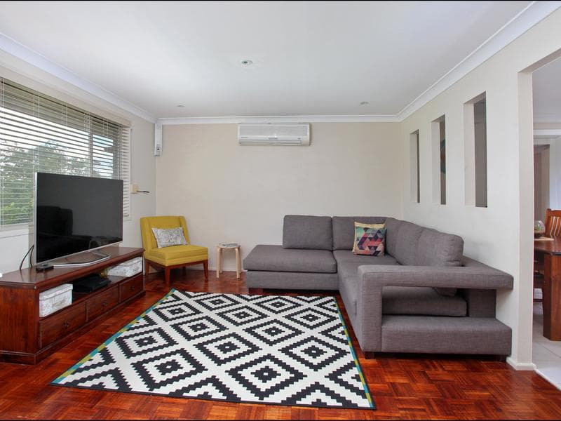 5 Kenneth Crescent, Dean Park, Dean Park - Thumbnail 2