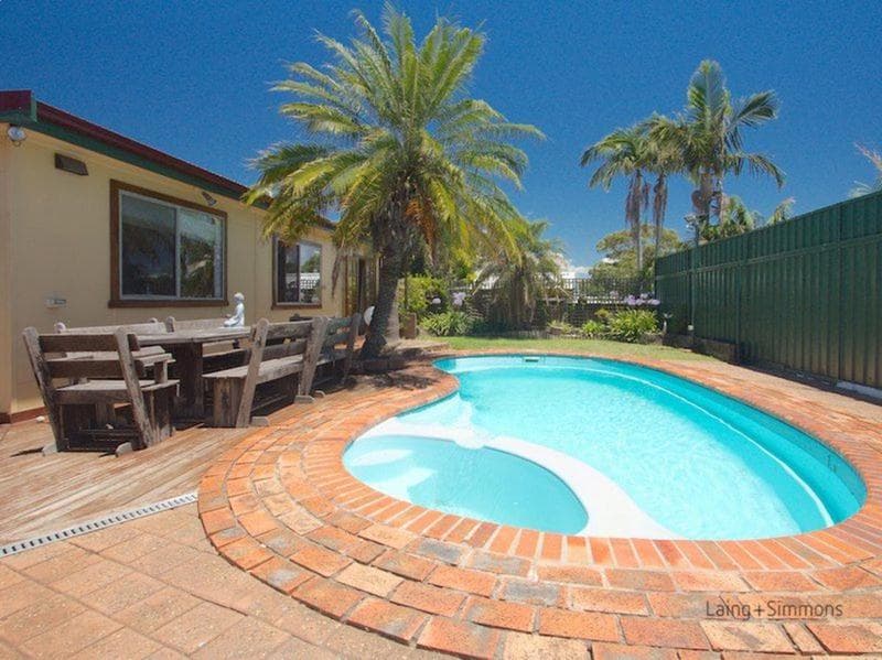 4/1																										Robertson Street
														
								Narrabeen, NSW 2101, Blacktown - Thumbnail 8