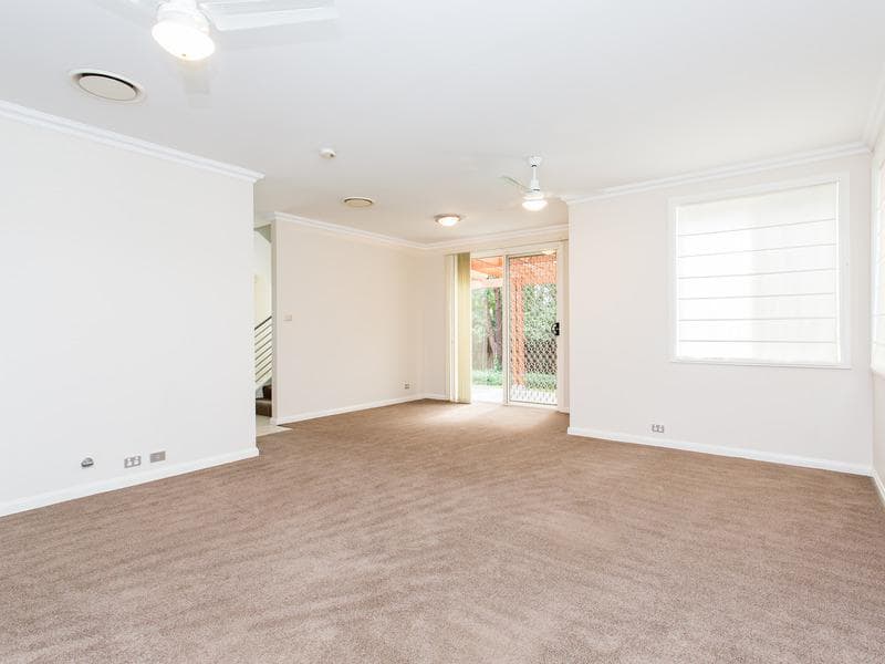 12/11 Harrington Ave, Castle Hill, Castle Hill - Thumbnail 4