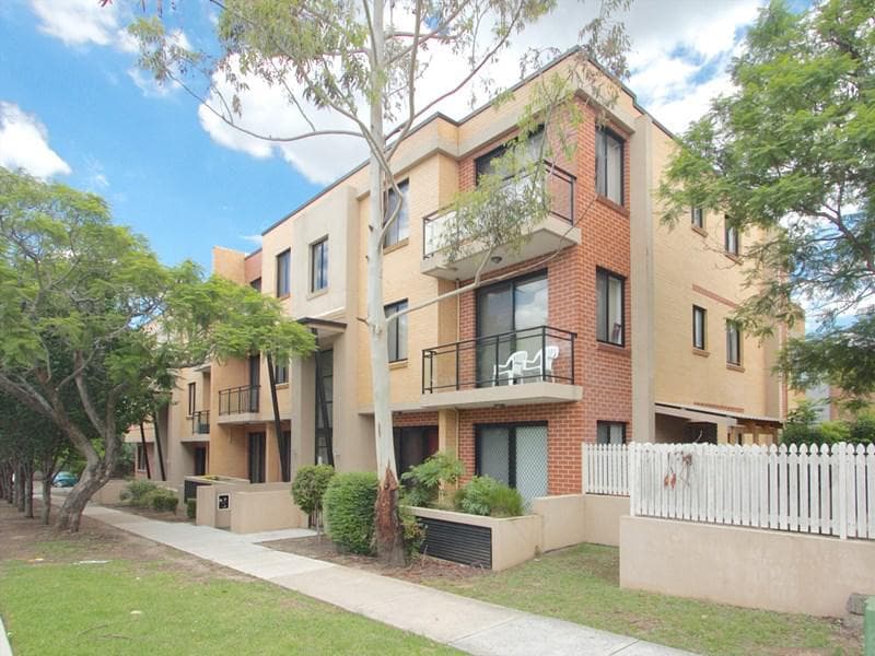 9/20-22 Reid Ave, Westmead, Westmead - Image 1