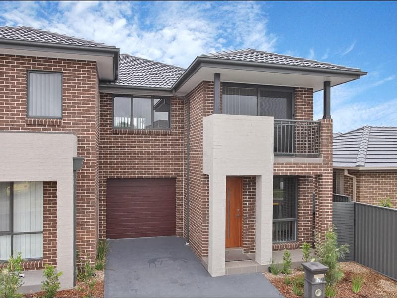 8/10																										Hythe St
														
								Mount Druitt, NSW 2770, Ropes Crossing - Image 1