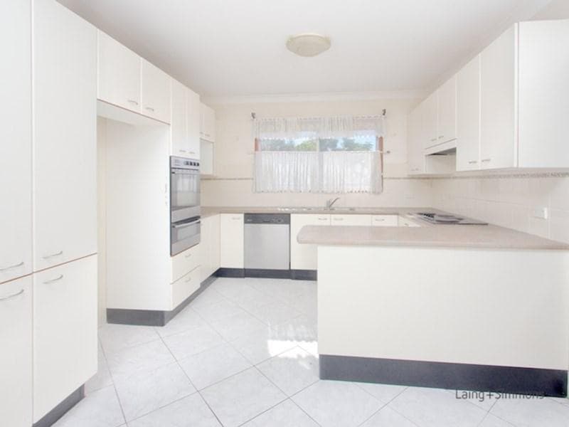 8/10																										Hythe St
														
								Mount Druitt, NSW 2770, Greystanes - Thumbnail 3