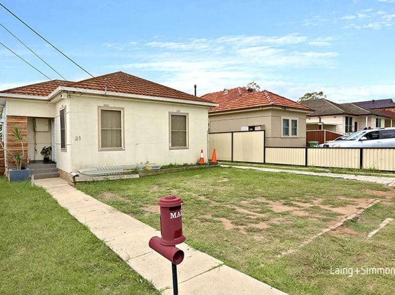 17/70-72																										Lane Street
														
								Wentworthville, NSW 2145, Granville - Thumbnail 4
