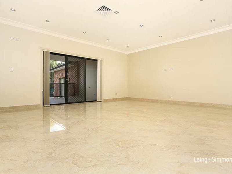 9/9																										Foss St
														
								Forest Lodge, NSW 2037, Granville - Thumbnail 5