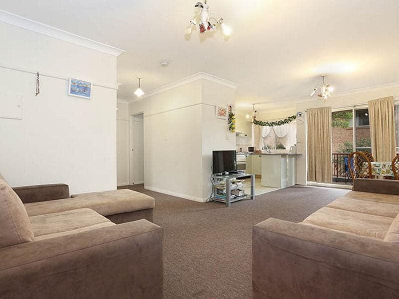 31/17 - 23 Addlestone Road, Merrylands, Merrylands - Thumbnail 2