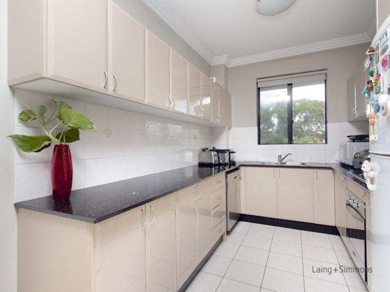 9/2-4 Reid Avenue, Westmead, Westmead - Thumbnail 3