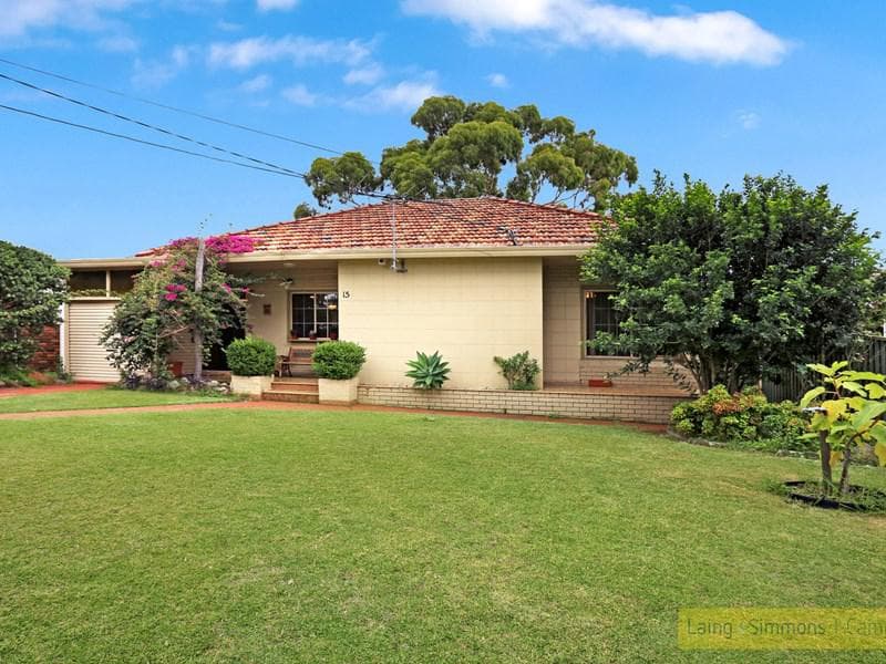 15 Diana Ave, Roselands, Roselands - Image 1