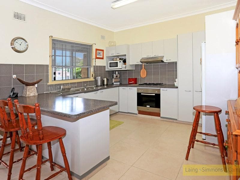 15 Diana Ave, Roselands, Roselands - Thumbnail 2