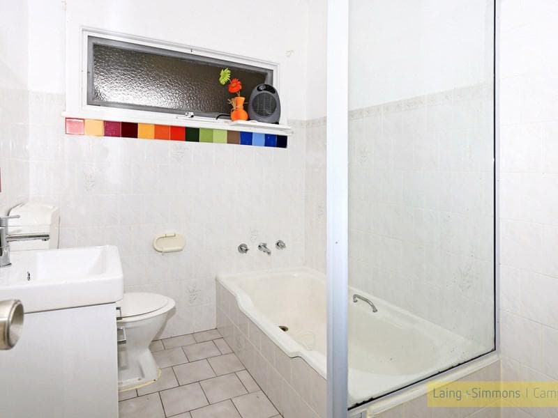 15 Diana Ave, Roselands, Roselands - Thumbnail 4
