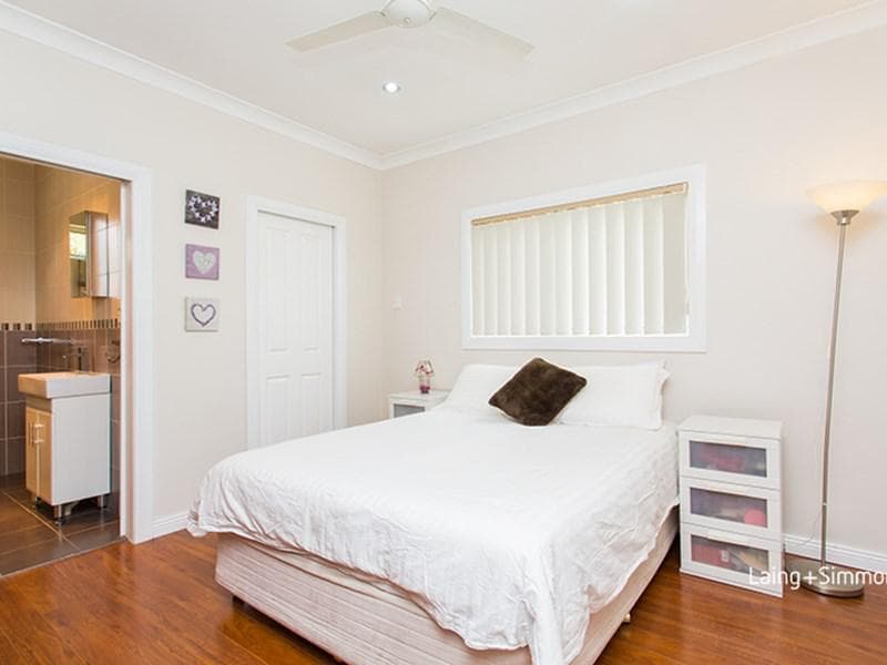 9/9																										Foss St
														
								Forest Lodge, NSW 2037, Mount Druitt - Thumbnail 5