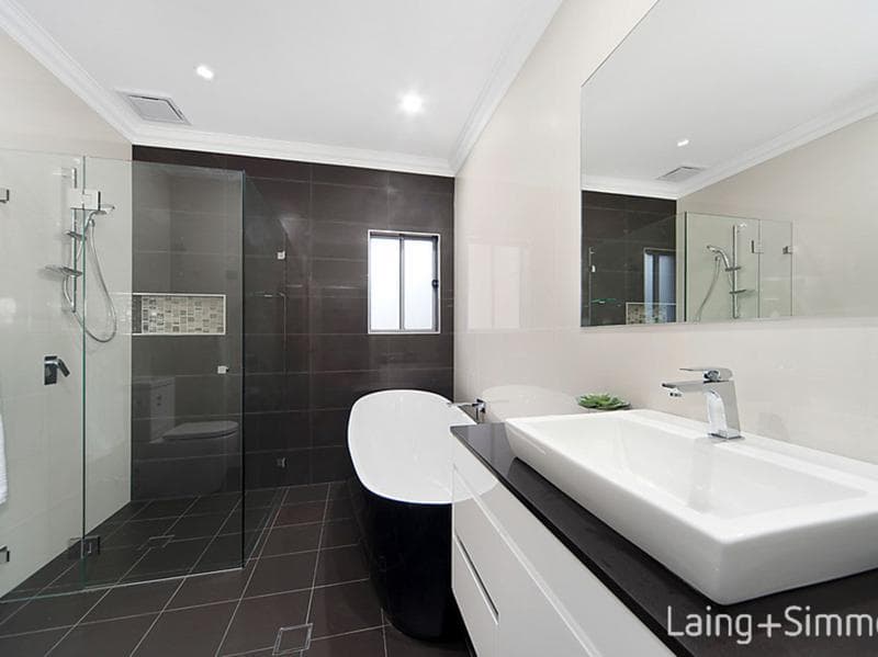 9/9																										Foss St
														
								Forest Lodge, NSW 2037, Cherrybrook - Thumbnail 7