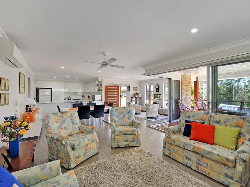 70 Crestwood Drive, Port Macquarie, Port Macquarie - Thumbnail 4