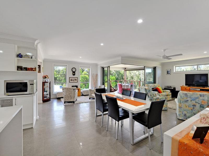 70 Crestwood Drive, Port Macquarie, Port Macquarie - Thumbnail 6