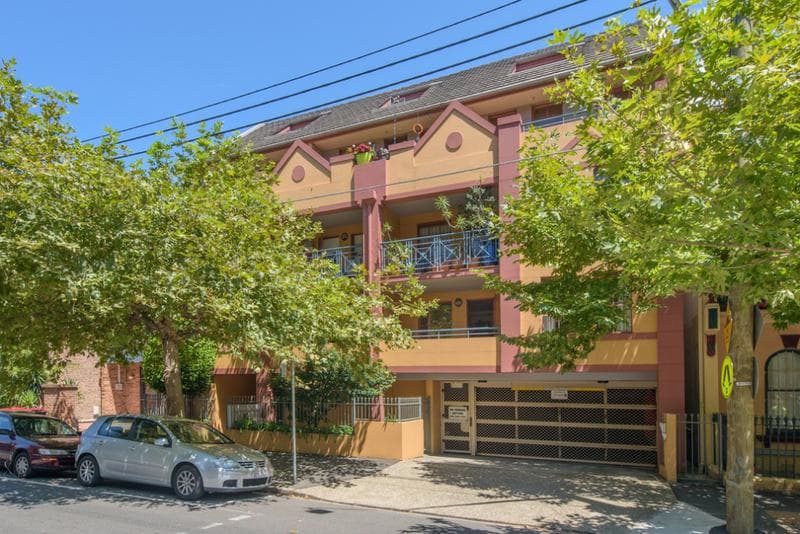 1/20-28 George Street, Redfern, Redfern - Image 1
