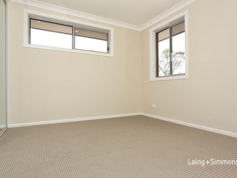 7/23																										Park Rd
														
								Cabramatta, NSW 2166, Middleton Grange - Thumbnail 4