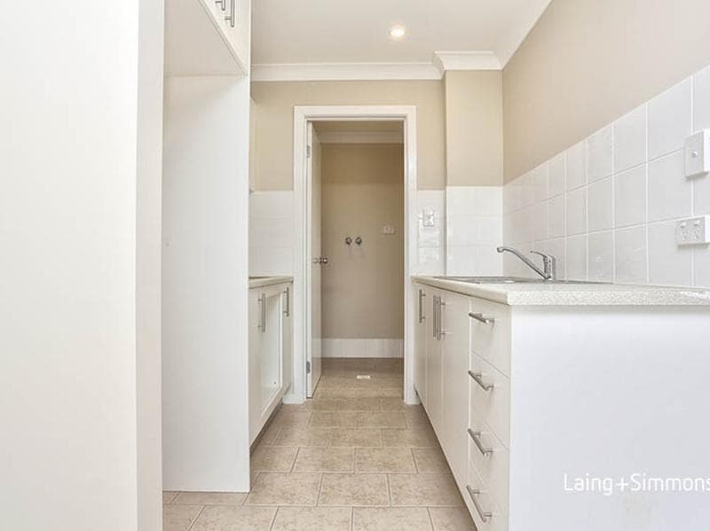 7/23																										Park Rd
														
								Cabramatta, NSW 2166, Middleton Grange - Thumbnail 8