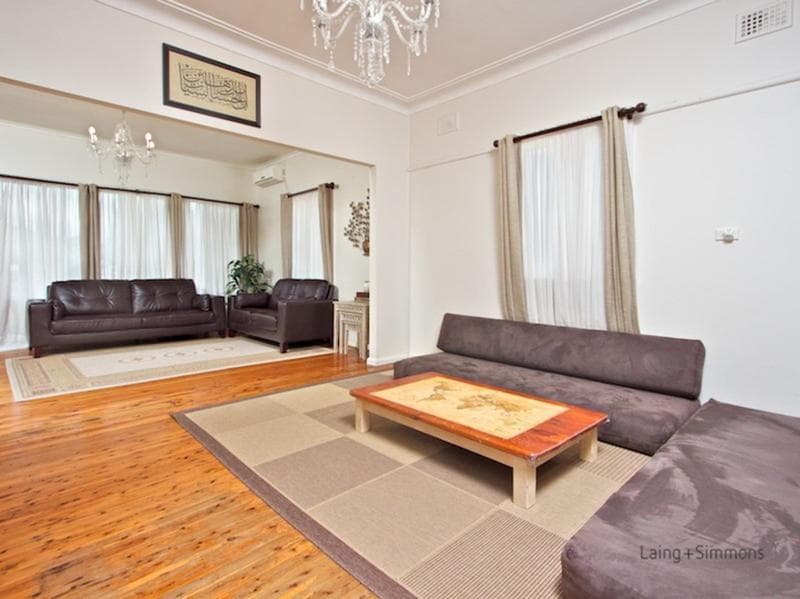 13 Acland Street, Guildford, Guildford - Thumbnail 2
