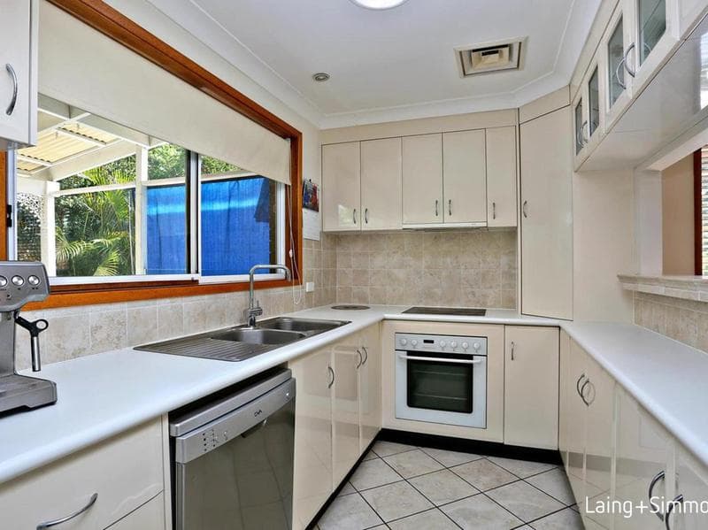 39 Nathaniel Parade, Kings Langley, Kings Langley - Thumbnail 2