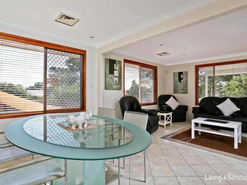 39 Nathaniel Parade, Kings Langley, Kings Langley - Thumbnail 3