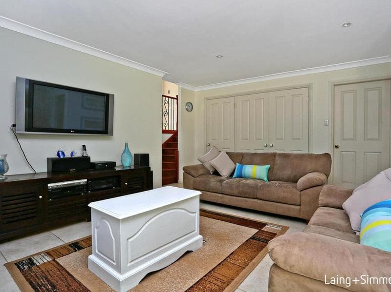 39 Nathaniel Parade, Kings Langley, Kings Langley - Thumbnail 5