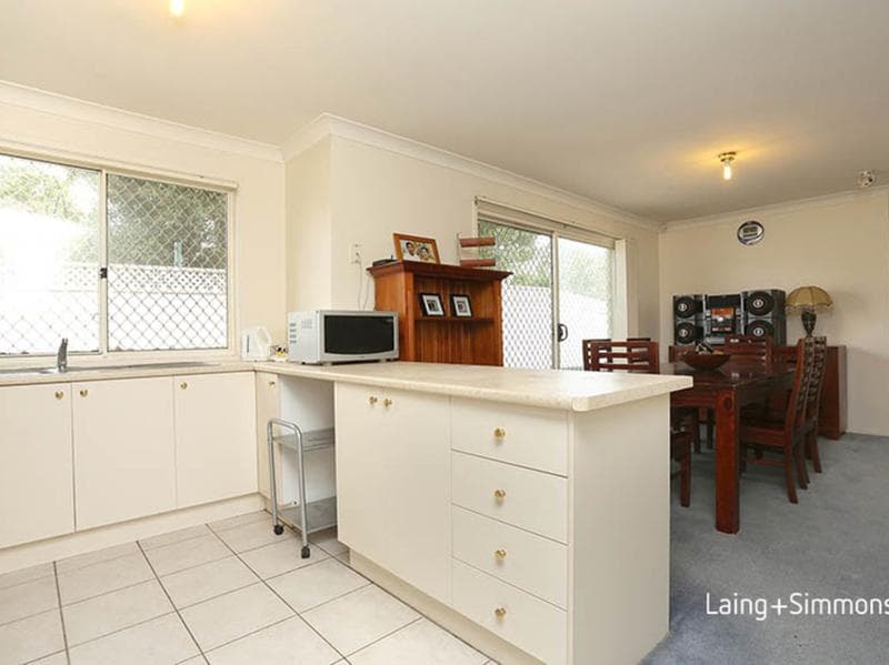 4/1																										Robertson Street
														
								Narrabeen, NSW 2101, Fairfield East - Thumbnail 3