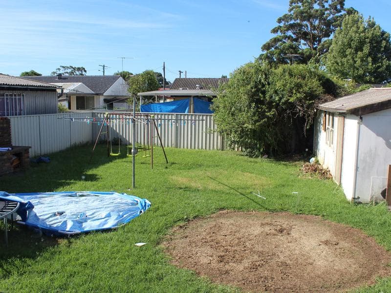 4/1																										Robertson Street
														
								Narrabeen, NSW 2101, Smithfield - Thumbnail 6