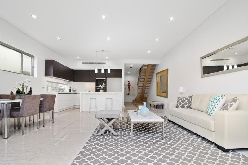 4/1																										Robertson Street
														
								Narrabeen, NSW 2101, Dover Heights - Image 1