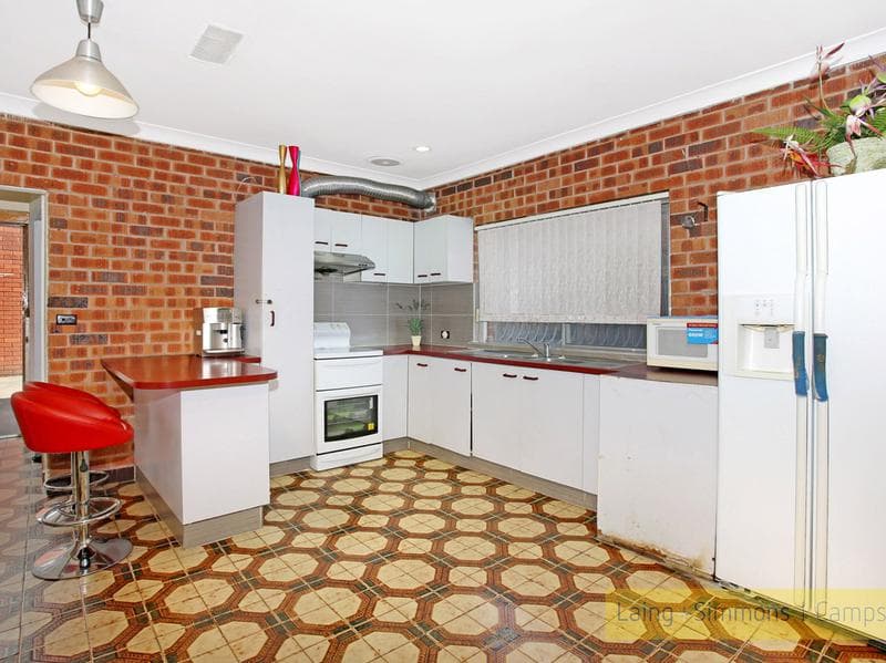 4/1																										Robertson Street
														
								Narrabeen, NSW 2101, Campsie - Thumbnail 3
