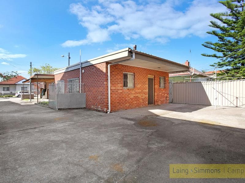4/1																										Robertson Street
														
								Narrabeen, NSW 2101, Campsie - Thumbnail 6
