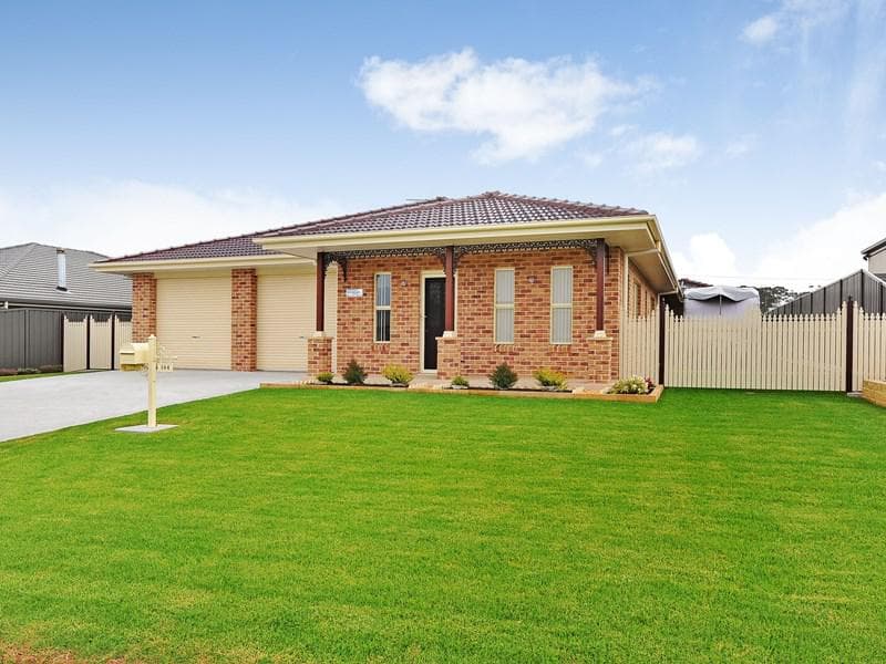104 Emerald Drive, Port Macquarie, Port Macquarie - Image 1