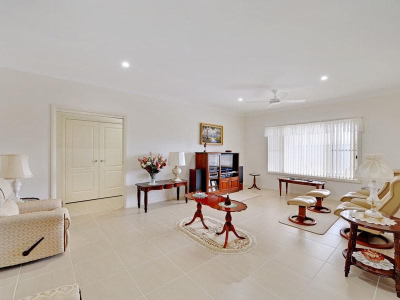 104 Emerald Drive, Port Macquarie, Port Macquarie - Thumbnail 3