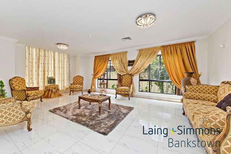 21/1																										Waterside Crescent
														
								Carramar, NSW 2163, Bankstown - Thumbnail 3
