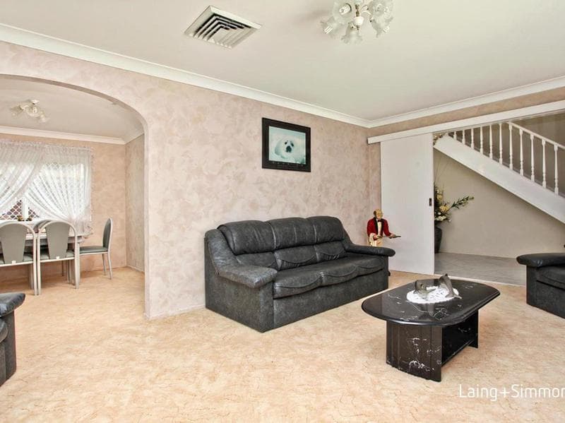 8 Pickersgill Street, Kings Langley, Kings Langley - Thumbnail 3