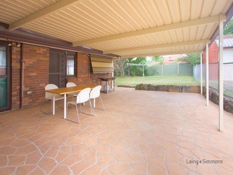 4/1																										Robertson Street
														
								Narrabeen, NSW 2101, Wentworthville - Thumbnail 7