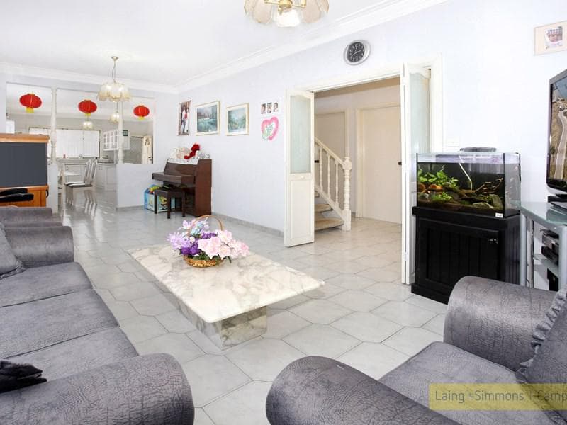 4 Lascelles Ave, Greenacre, Greenacre - Thumbnail 3