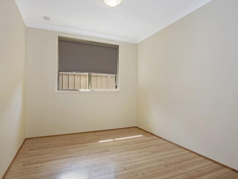 19b Benares Crescent, Acacia Gardens, Acacia Gardens - Thumbnail 3