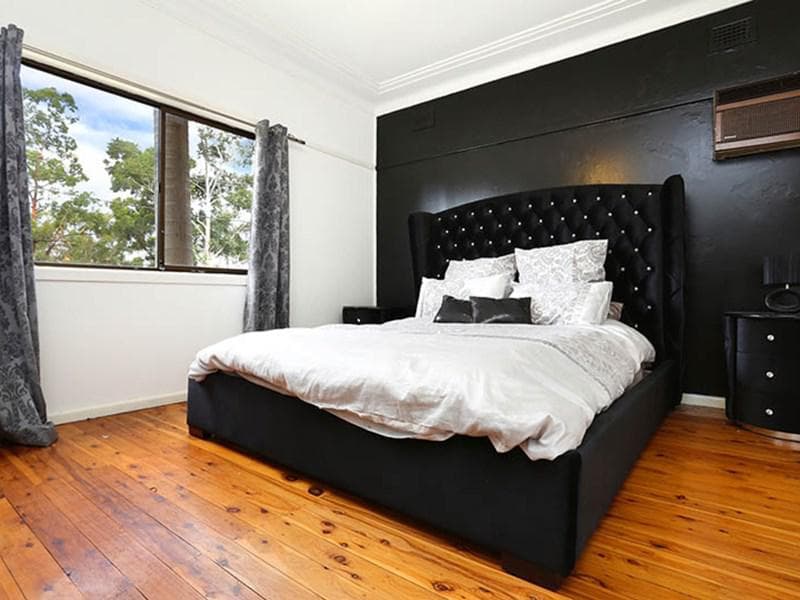 117 Dennistoun Avenue, Guildford, Guildford - Thumbnail 4