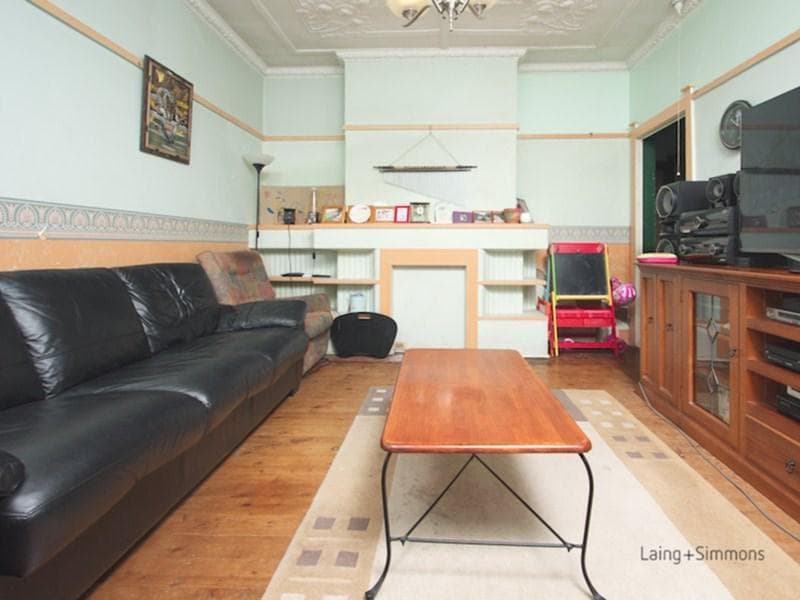4/1																										Robertson Street
														
								Narrabeen, NSW 2101, Wentworthville - Thumbnail 2