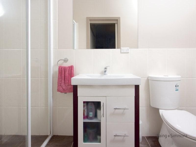 4/1																										Robertson Street
														
								Narrabeen, NSW 2101, Wentworthville - Thumbnail 6