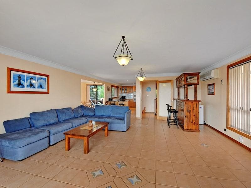 21/1																										Waterside Crescent
														
								Carramar, NSW 2163, Port Macquarie - Thumbnail 5