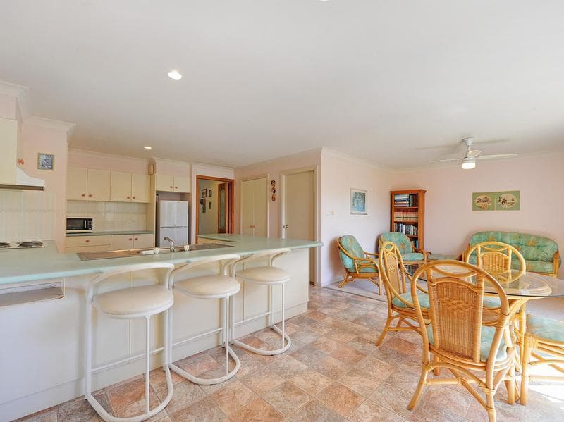 4/1																										Robertson Street
														
								Narrabeen, NSW 2101, Port Macquarie - Thumbnail 3