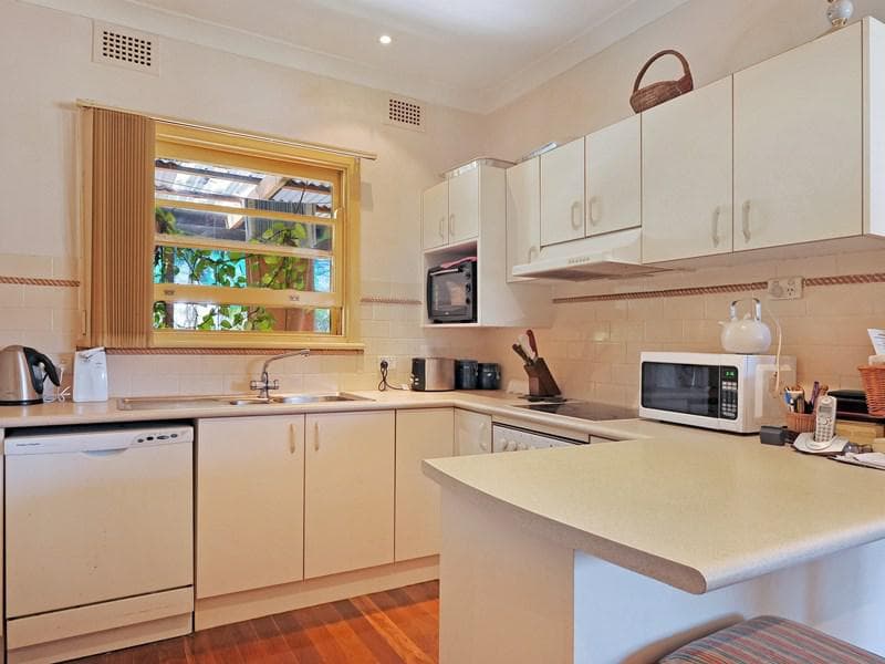 4/1																										Robertson Street
														
								Narrabeen, NSW 2101, Port Macquarie - Thumbnail 5