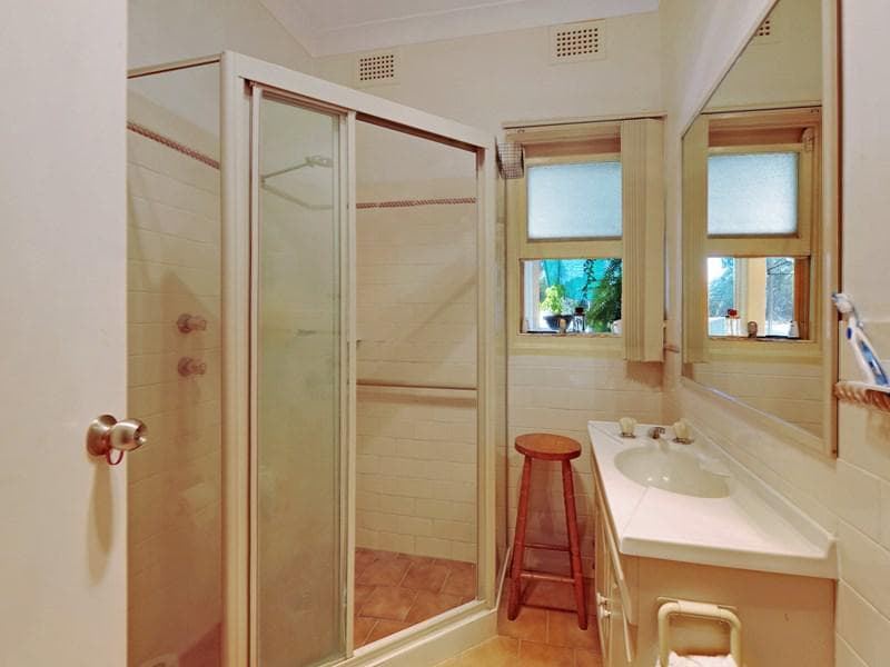 4/1																										Robertson Street
														
								Narrabeen, NSW 2101, Port Macquarie - Thumbnail 7