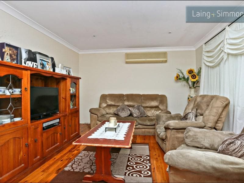 29 Armstrong Place, Dean Park, Dean Park - Thumbnail 3