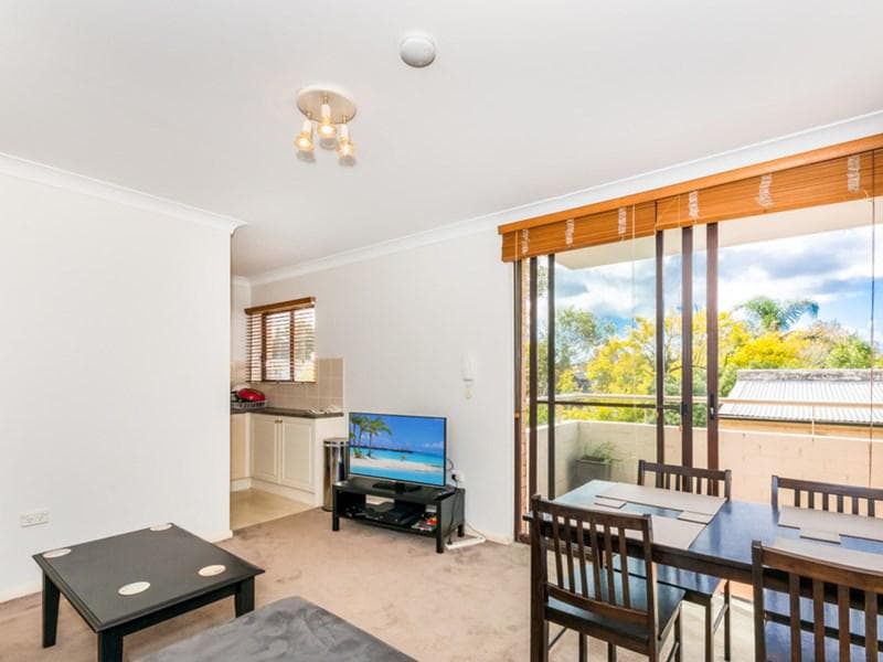 2f/12 Arthur Street, Surry Hills, Surry Hills - Thumbnail 3