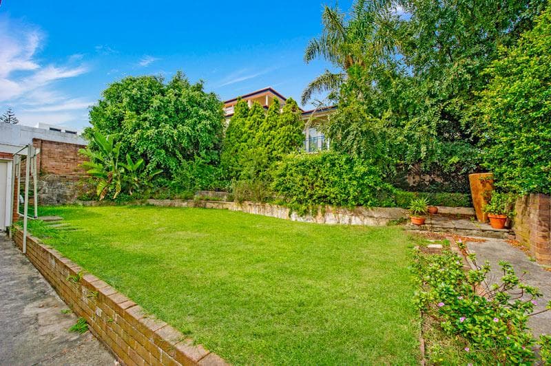 21/1																										Waterside Crescent
														
								Carramar, NSW 2163, Vaucluse - Thumbnail 2